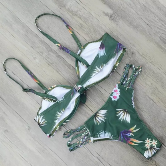 Jade Bikini Set - Picture 3 of 3